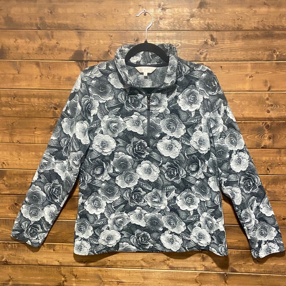 Northern Reflections Black & White Floral Quarter Zip Pullover – Size Medium